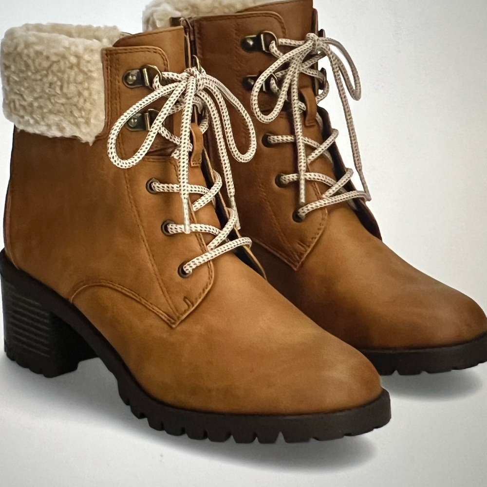 Jodi Lace up Ankle Boot with Shearling Collar